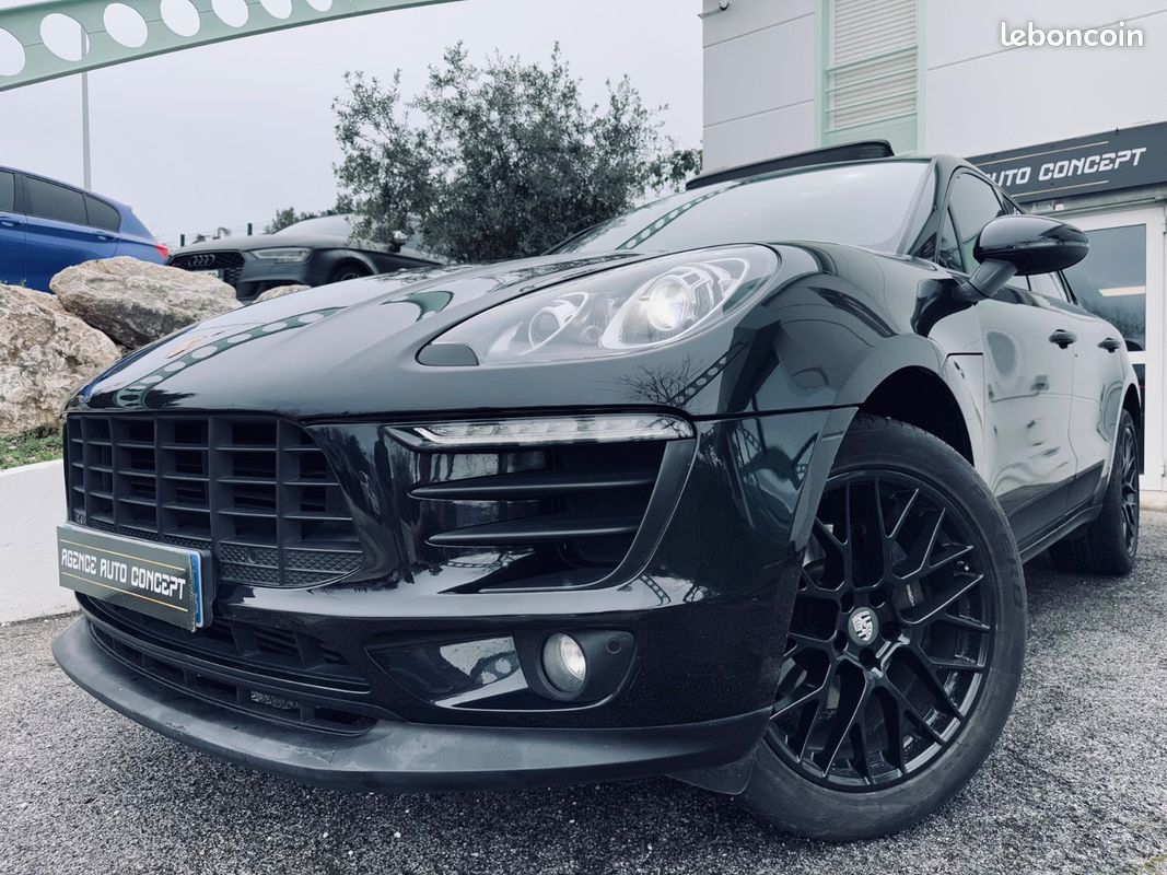 Porsche Macan 2.0L 252CH PDK + TOIT OUVRANT + SUIVI PORSCHE + SIEGES CHAUFFANTS/ELEC + CAMERA DE RECUL + GARANTIE 12 MOIS (image 1)