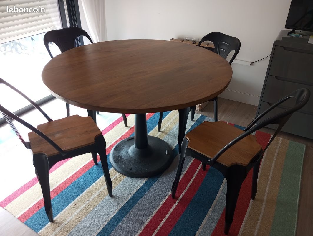 Lot TABLE tonde pedesstrale ET 4 CHIAISE. STYL INDUSTRIEL CHIC . De MAISON DU Monde (image 1)