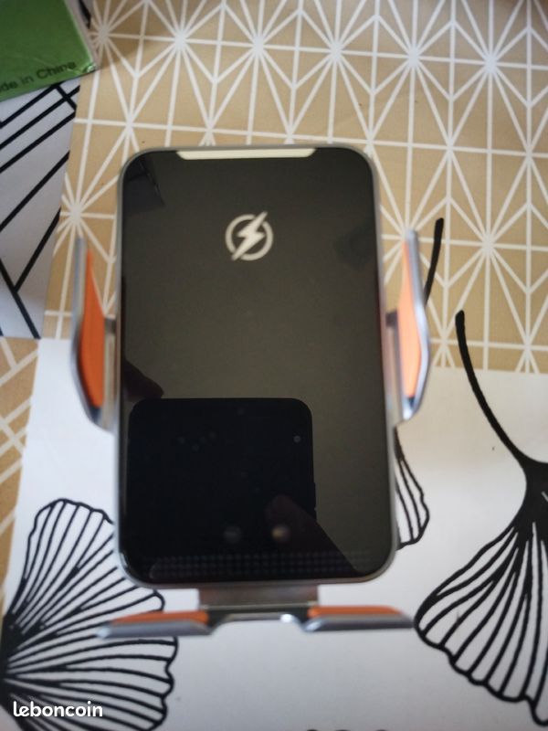 Support téléphone avec charge sans fil (image 2)