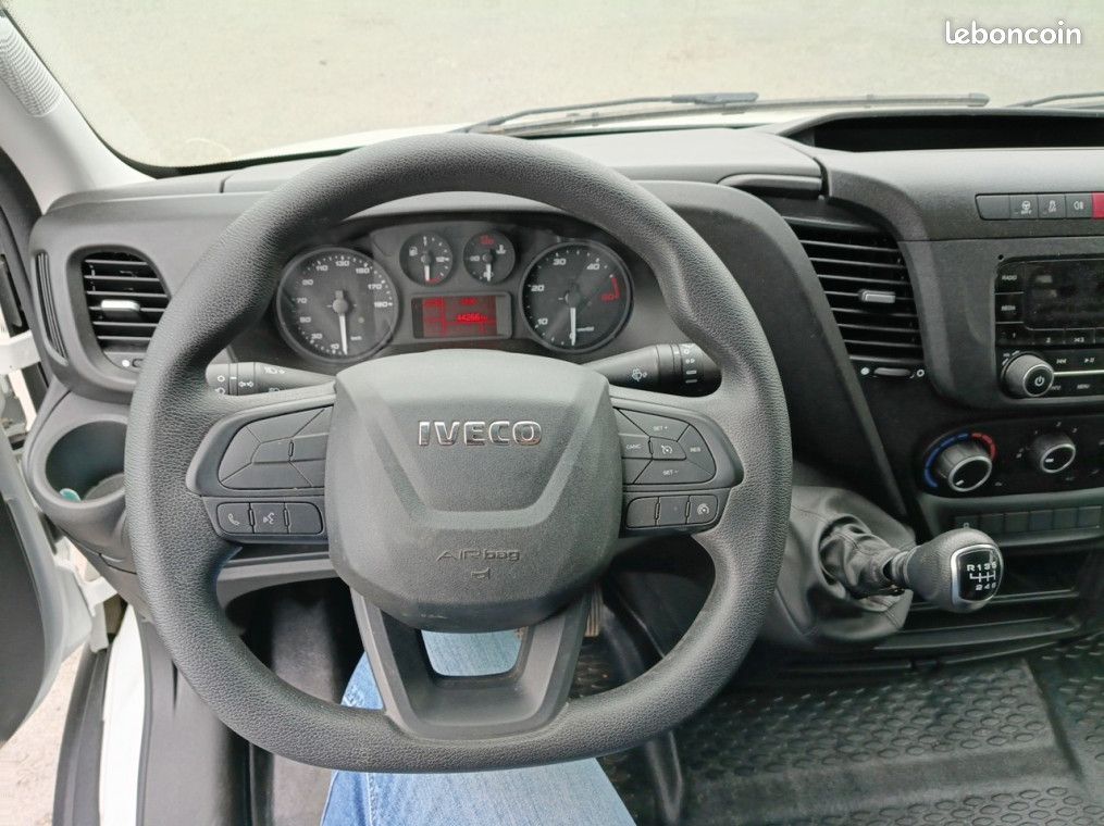 Iveco Daily Caisse hayon CCb 35C16H empattement 4100 3.0 (image 11)