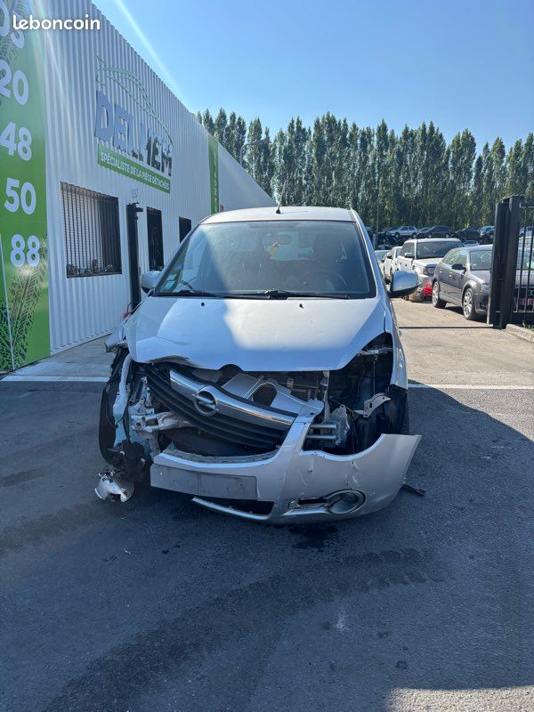 Opel Agila B ..39915.. Uniquement Pour Pièces (image 1)