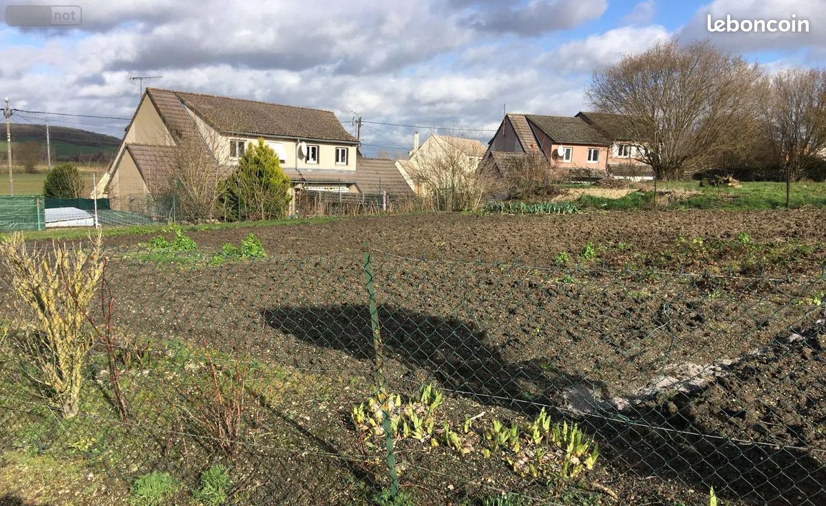 Terrain 889 m² · à Pouilly-sur-Serre · 889 m² · 33 600 €