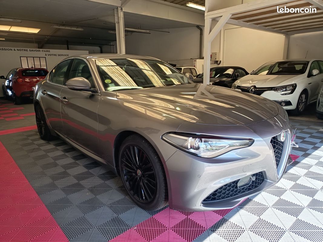 ALFA ROMEO GIULIA MY19 2.2 190 CH AT8 EXECUTIVE - ATTELAGE / CAMERA / Garantie (image 7)