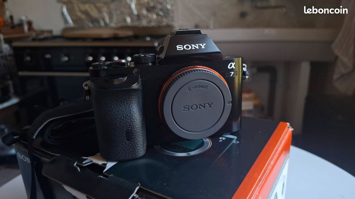 Sony A7 (α7) hybride plein format (full frame) (image 1)
