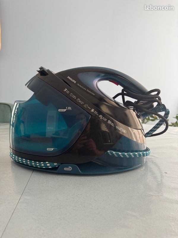Centrale vapeur Philips GC8735 très bon état