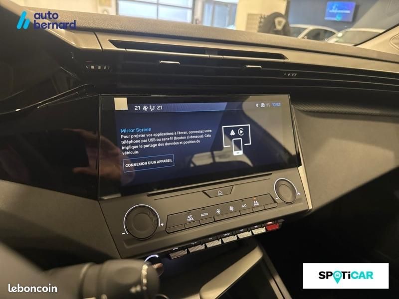 Peugeot 308 1.2 Hybrid 145ch Style e-DCS6 (image 14)