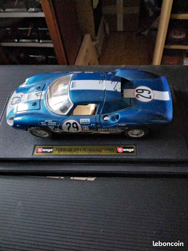 FERRARI 250 LE MANS LM SEBRING 1965 - 1:18 - Bburago. Caja original EUR 55,00 - PicClick FR