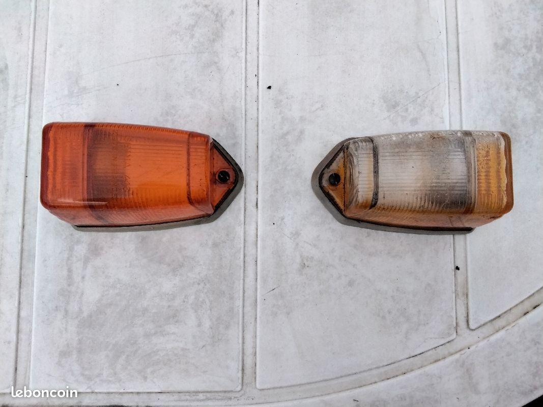 Cabochons de clignotant Citroën 2CV (image 1)
