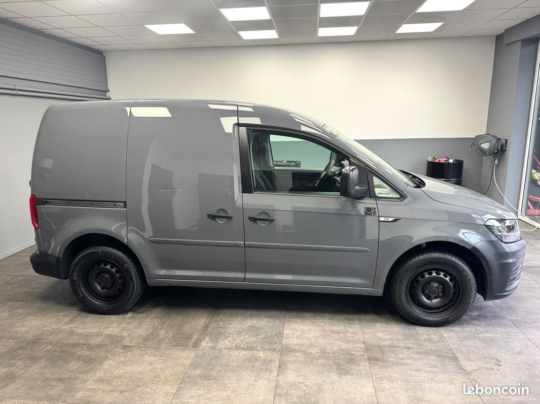 Volkswagen caddy van 1.6 tdi 102 business 2015 (image 2)