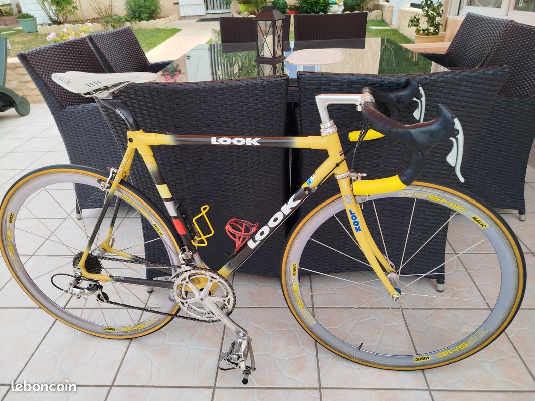 Velo vintage look carbone Vélos