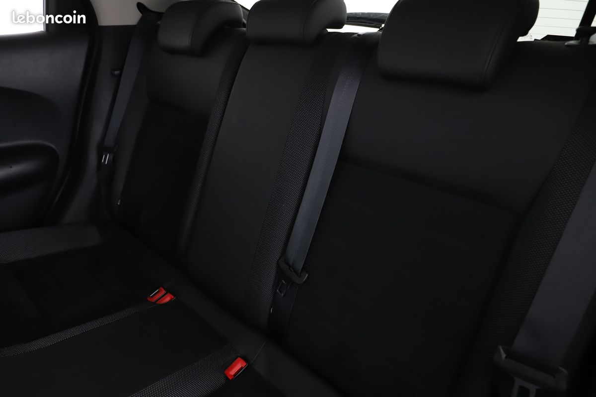 Nissan Juke 1.5 dCi N-Connecta 110 ch (image 8)