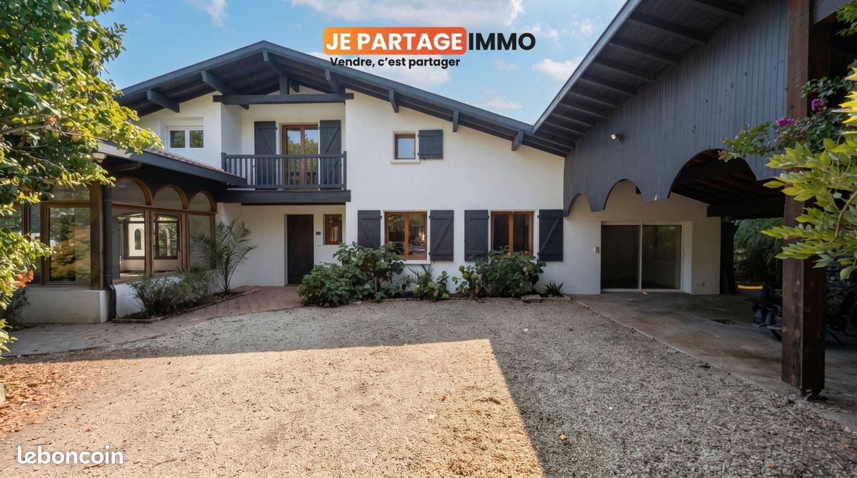 Maison 10 pièces 240m2 avec jardin 2500m2 piscinable (image 2)