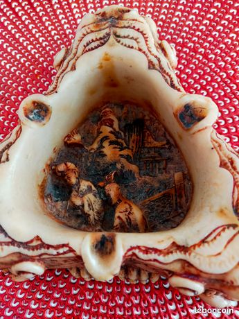 Cendrier vintage en céramique, caractères chinois (Gebraucht) in Peseux