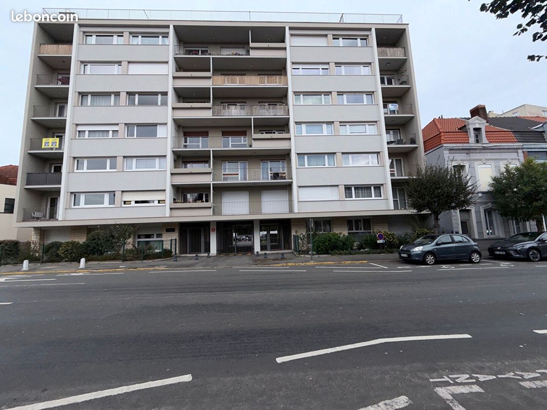 Appartement 2 pièces 48 m² · à Béthune · 48 m² · 61 000 €