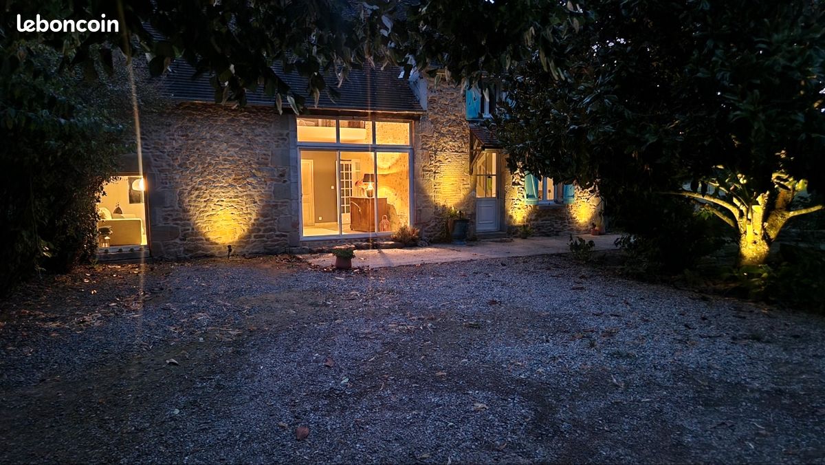 Maison 6 pièces 163 m² · à Lacs · 163 m² · 288 000 €