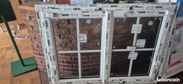 Fenêtre pvc blanche h 95 cm x | 130 cm (image 1)