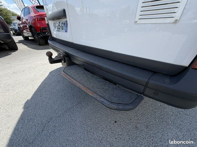 Volkswagen CRAFTER FOURGON VOLKSWAGEN CRAFTER 177 CV GPS TEL CAMERA DE RECUL VITRE ARRIERE Fourgon Business Line L4 H3 (21 243HT) (image 19)