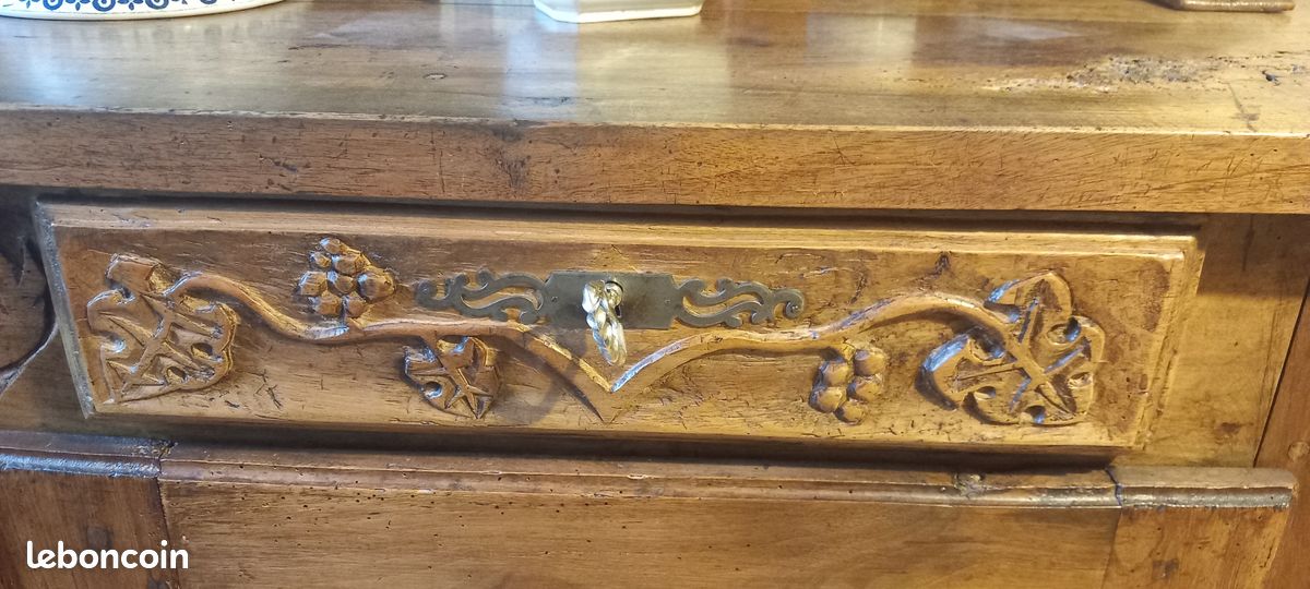 Rare buffet vaisselier bois massif signé Johnny Ludécher (image 3)