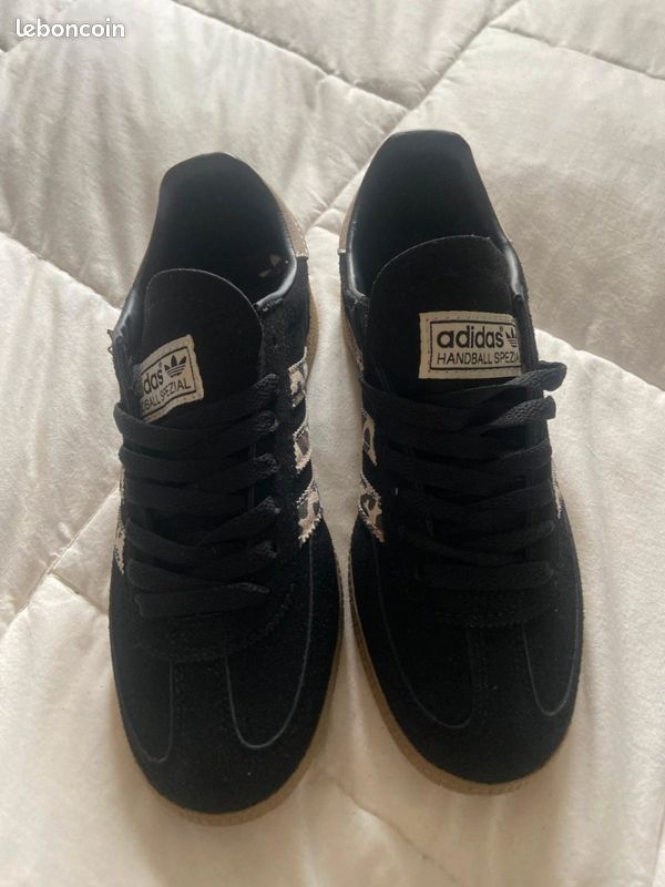 Adidas leopard (image 2)