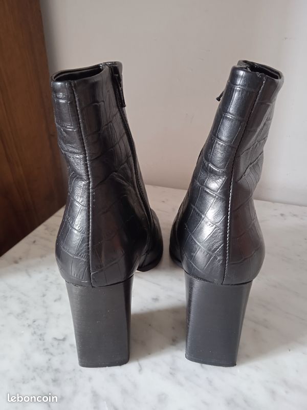 Bottines André En Daim Marron Motif Fleur Taille 37 – Cuir – Bon état