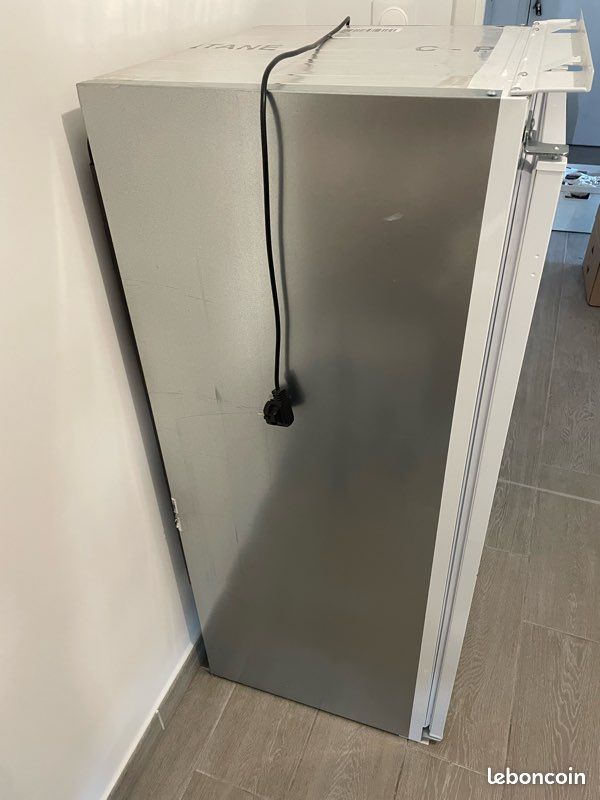 Réfrigérateur Hotpoint Ariston – fonctionne parfaitement (image 5)