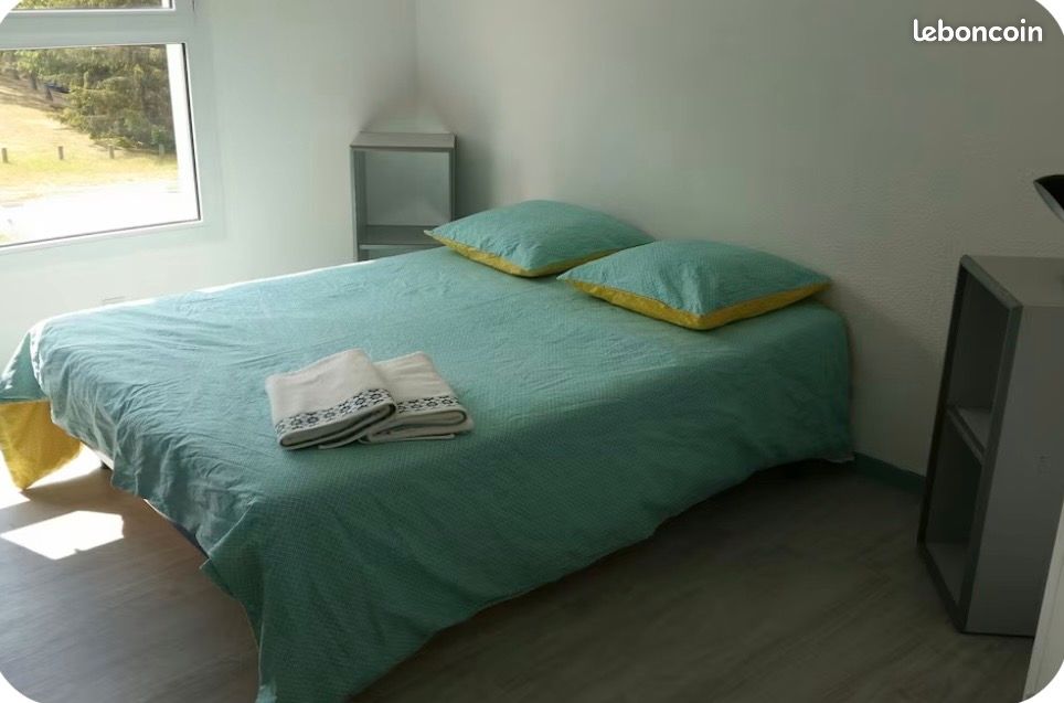 Appartement 1 pièce 18 m² · à Jaunay-Marigny · 18 m² · 350 €