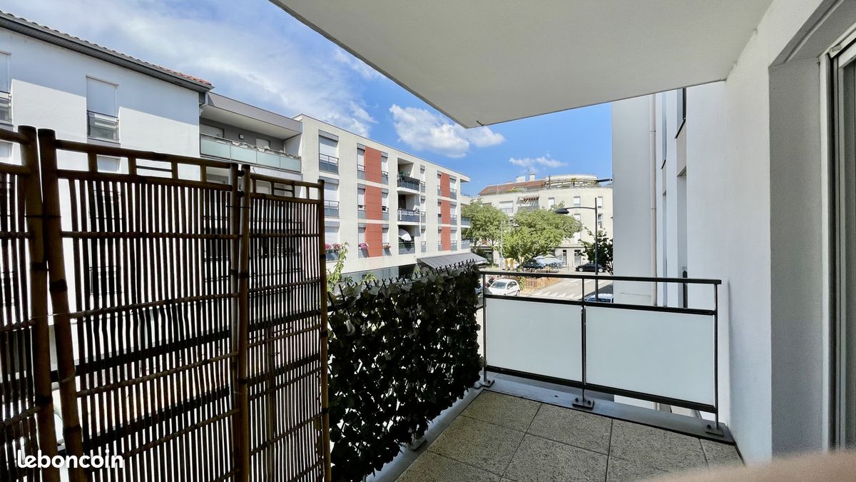 Appartement 3 pièces 69 m² · à Meyzieu · 69 m² · 249 000 €