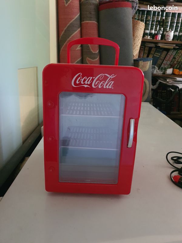 Mini réfrigérateur Coca-Cola et chauffant thermoélectrique