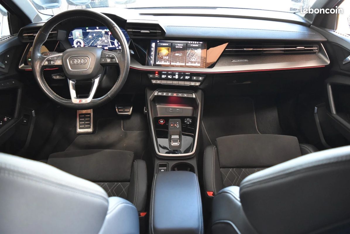 AUDI S3 SPORTBACK TFSI 310 S tronic 7 Quattro (image 21)