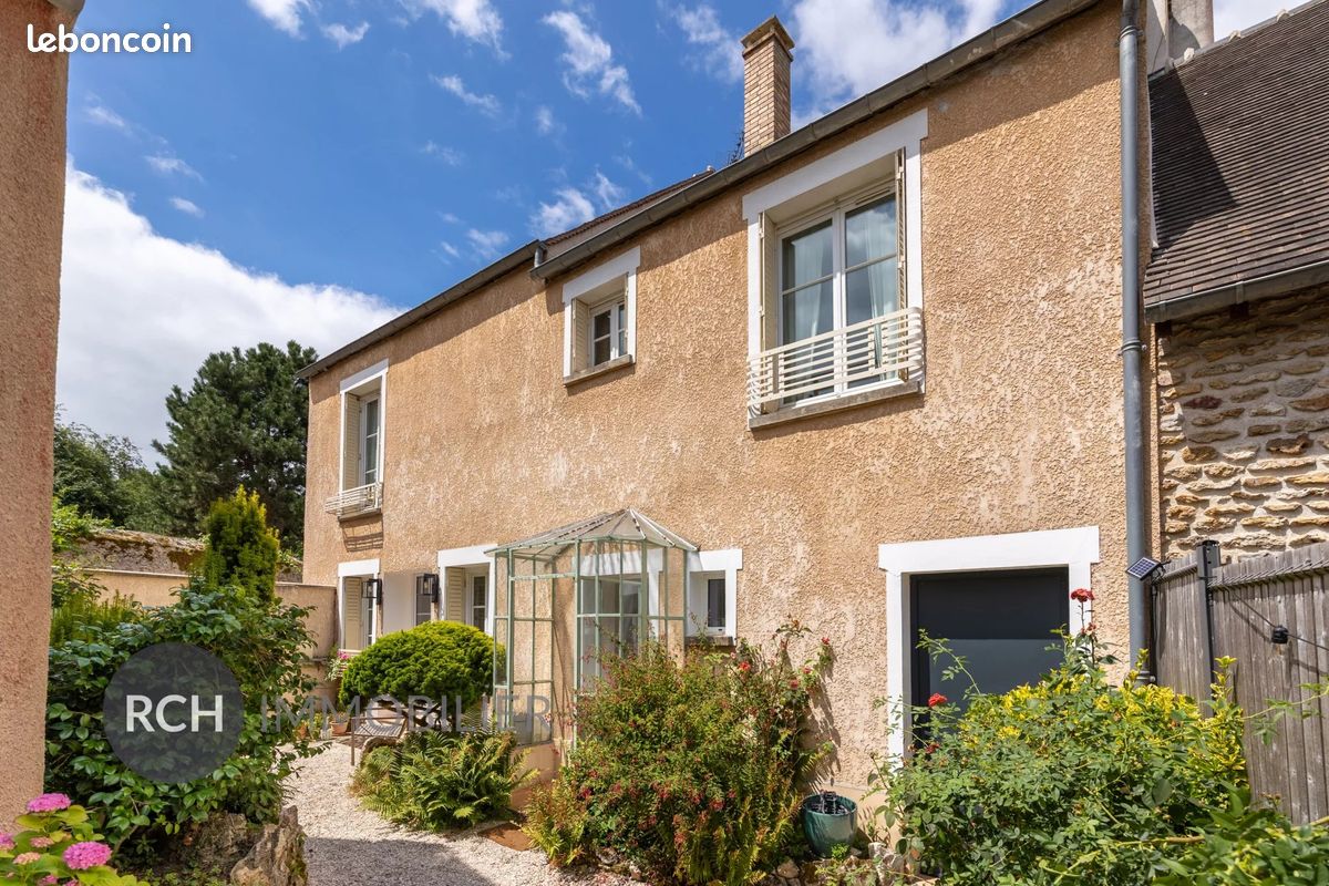 Maison 6 pièces 140 m² · à Montfort-l'Amaury · 140 m² · 598 000 €