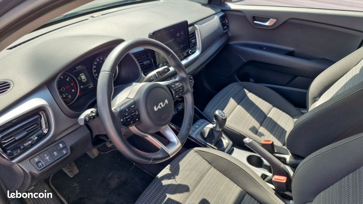 Kia Stonic 1.0 T-GDI 100 CH Active Business (image 10)