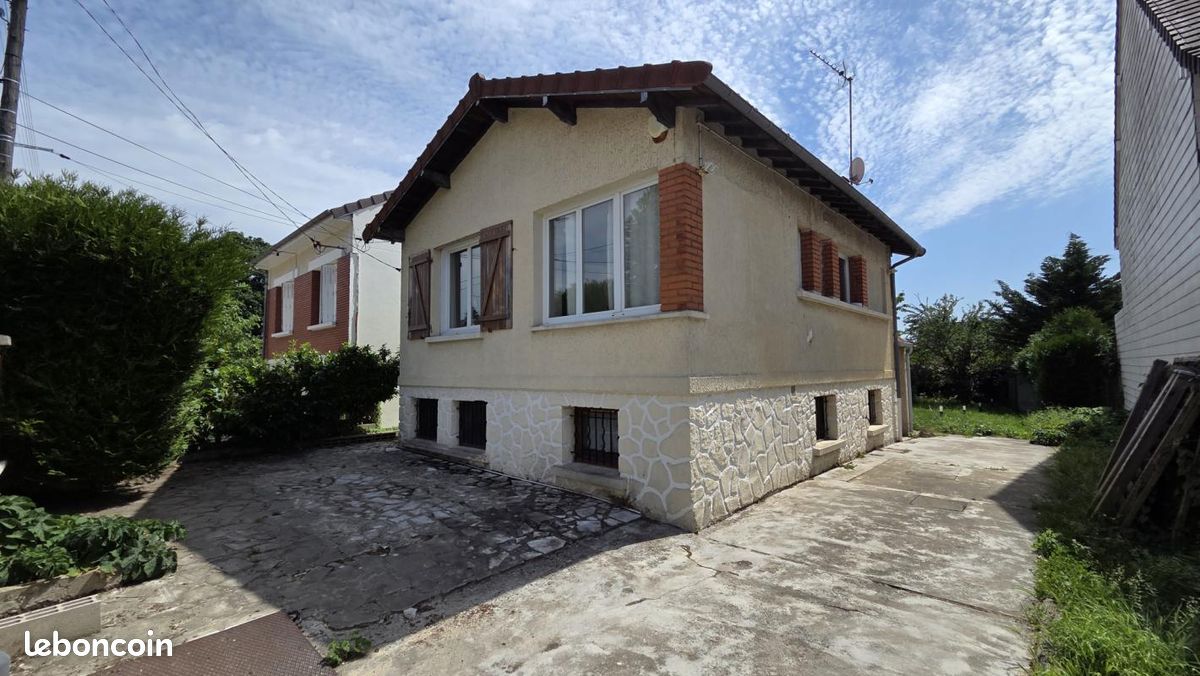 Maison 5 pièces 83 m² · à Villecresnes · 83 m² · 300 000 €