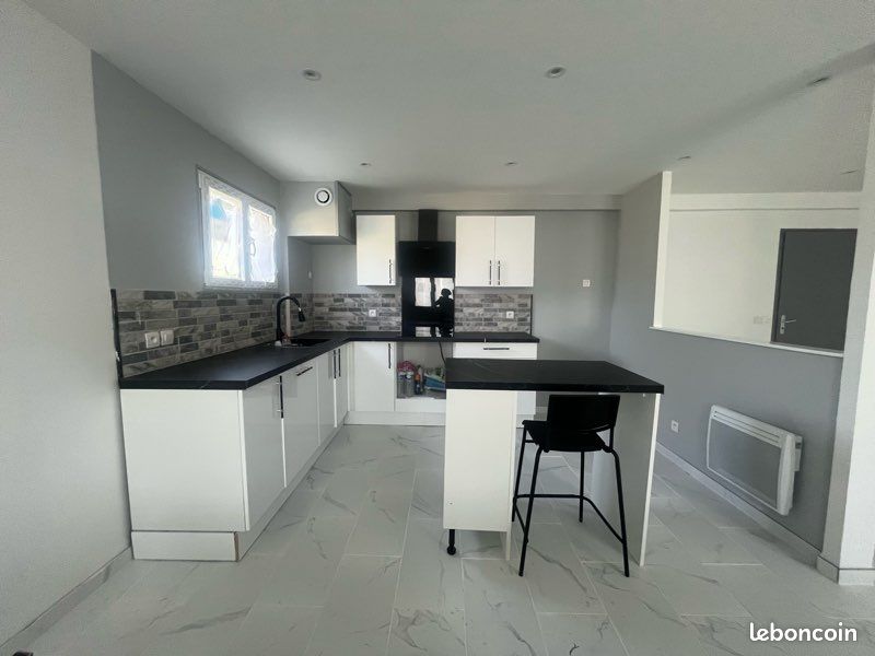 Maison 6 pièces 120 m² · à Villeneuve-sur-Yonne · 120 m² · 1 300 €