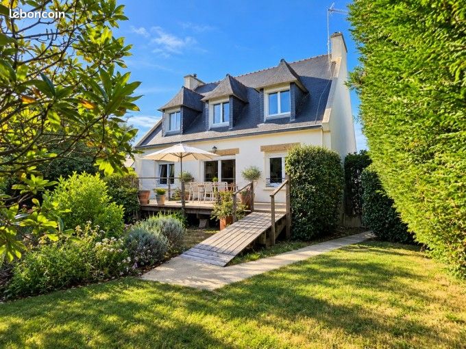 Maison 8 pièces 137 m² · à Plonéour-Lanvern · 137 m² · 322 400 €