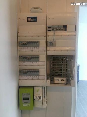 https://img.leboncoin.fr/api/v1/lbcpb1/images/c9/9e/52/c99e52613d4cb88b871b278ccef980e7cac14c81.jpg?rule=ad-image