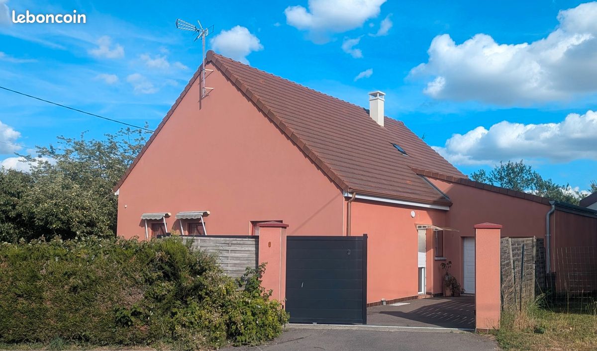 Maison 3 pièces 82 m² · à Égriselles-le-Bocage · 82 m² · 230 000 €
