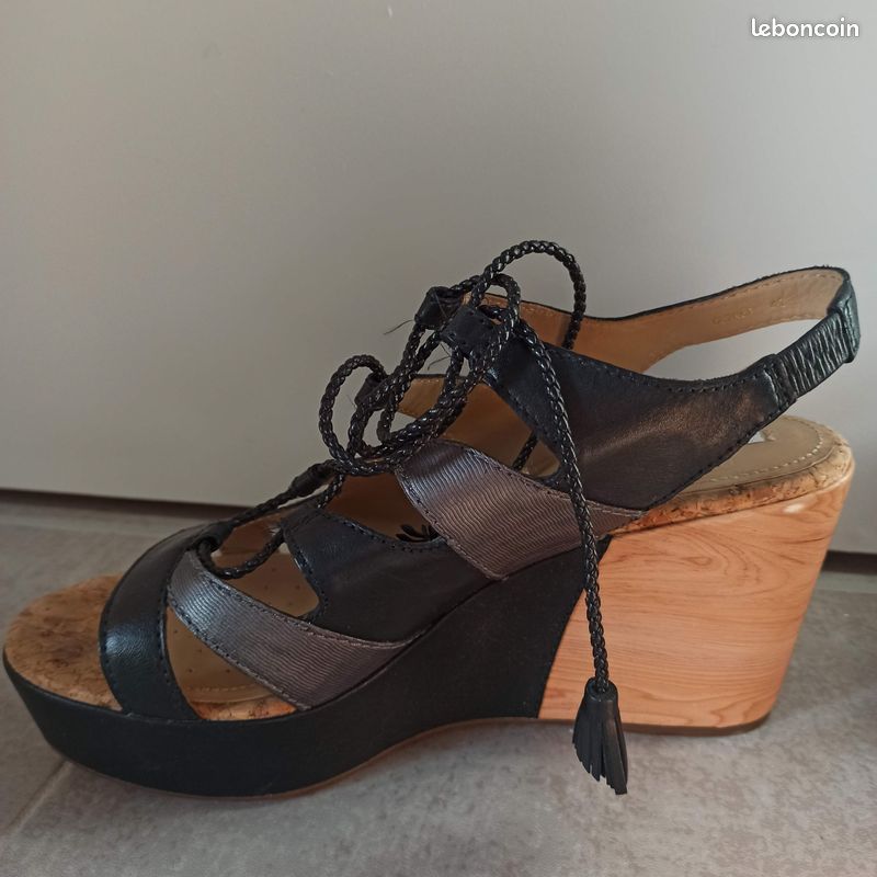 Sandales GEOX Respira à Lanières Cuir Noir/gris Taille 39.5 - Occasion Bon état