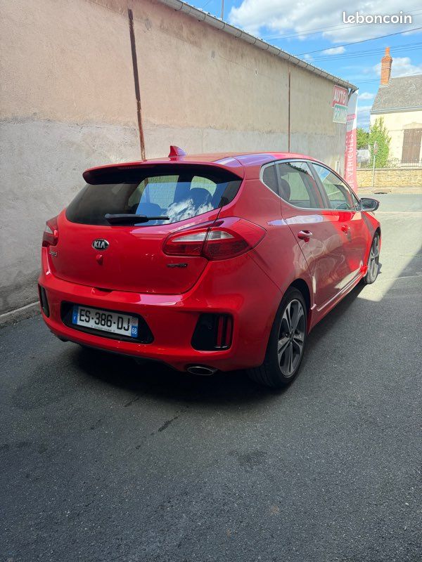 Kia Ceed 1.6 CRDi 136cv GT Line (image 4)