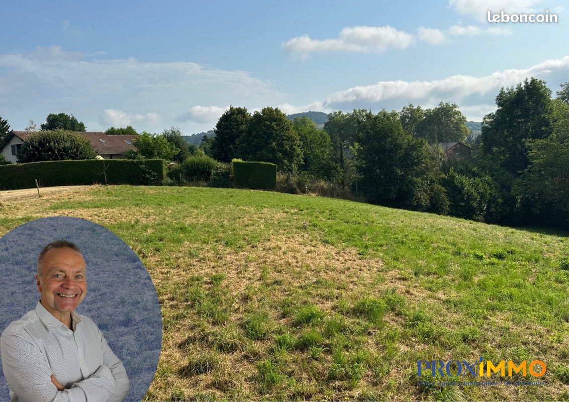 Terrain 985 m² · à Saint-Geoire-en-Valdaine · 985 m² · 90 000 €