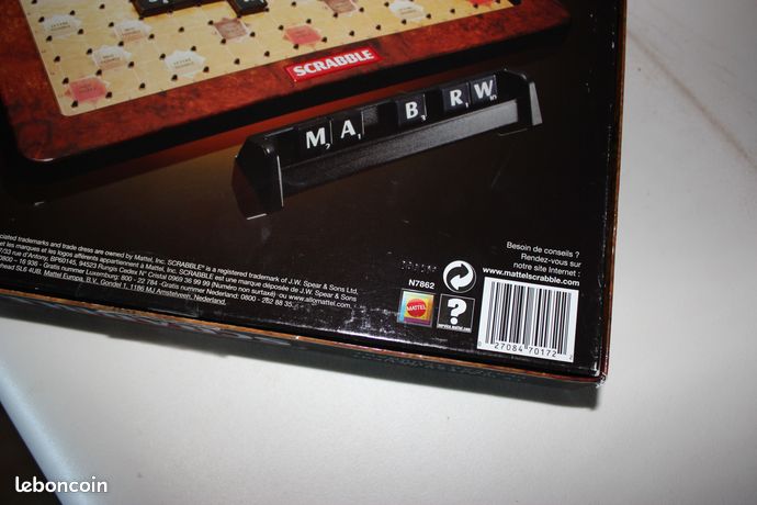 Mattel Scrabble Deluxe – Plateau Tournant Noyer – Jeu De Lettres Chic – Dès 10 Ans