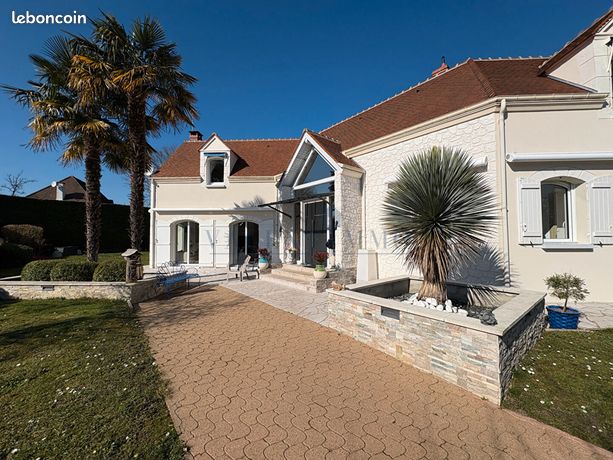 Villa 8 pièces 208 m²