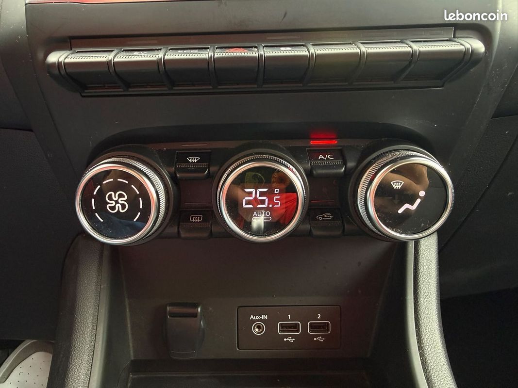 Renault CAPTUR II 1.6 E-TECH HYBRIDE 145CH EVOLUTION (image 14)
