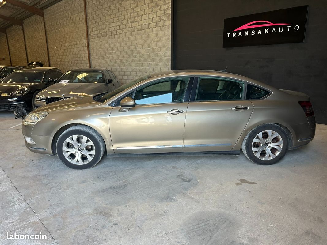 CITROEN C5 1.6 e-HDi 115 Confort BMP6 (image 2)