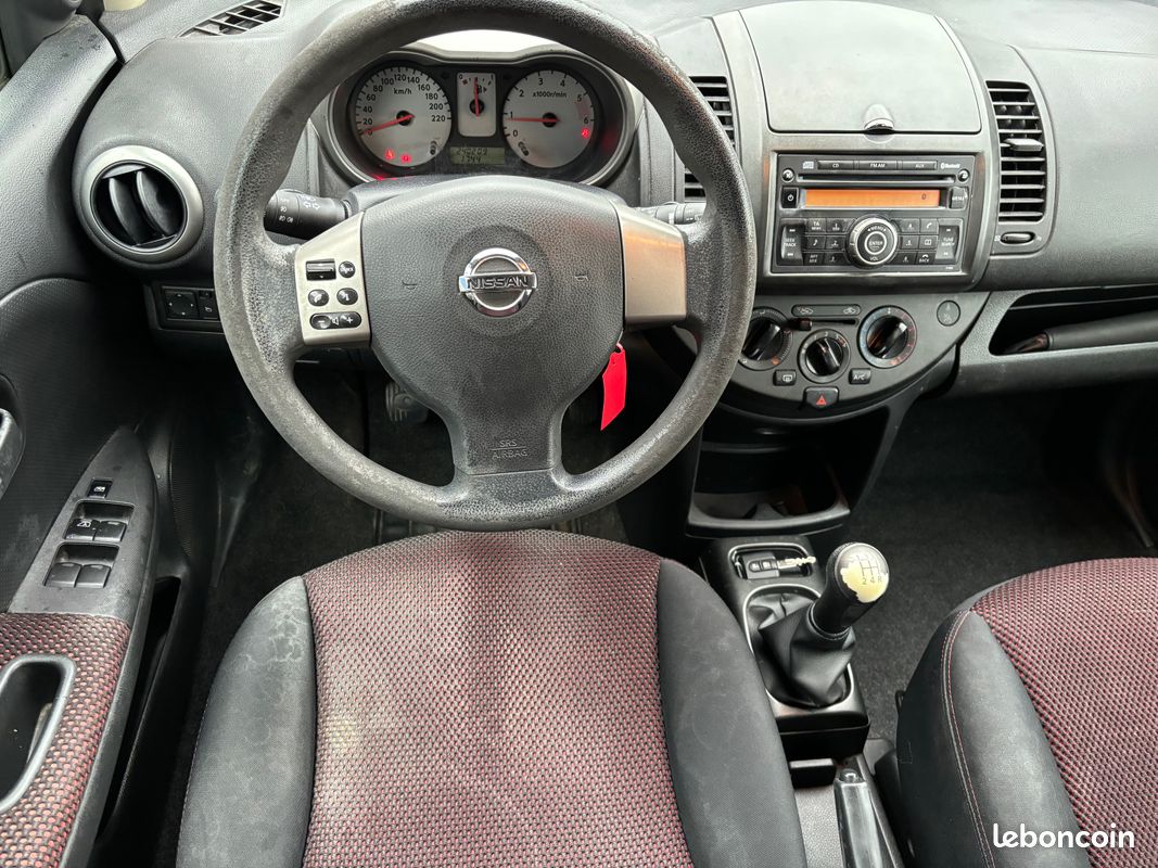 Nissan Note 1.5 dCi 85CH Acenta (image 3)