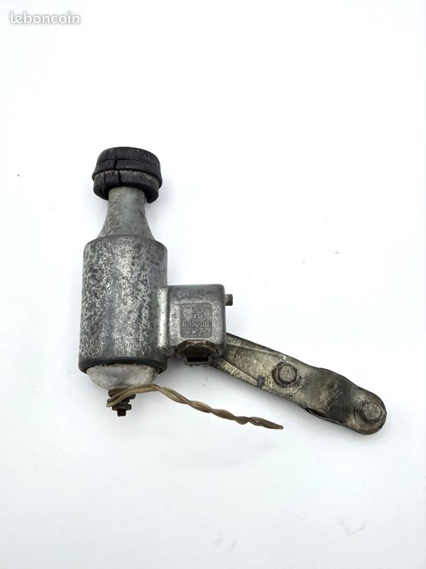 bouchon dynamo vélox petit diamètre (no peugeot vélo ancien