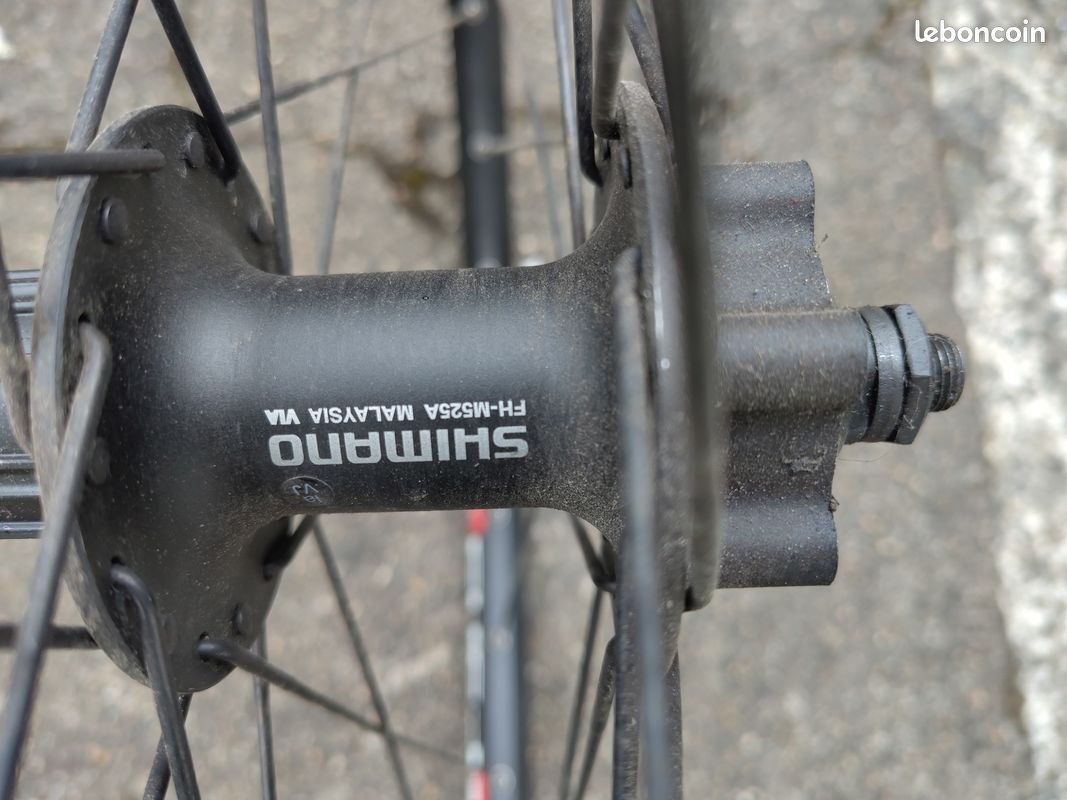 Roue arrière 28 pouces DT Swiss 545d Shimano Deore (image 3)