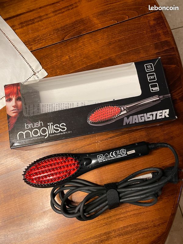 Brosse lissante et chauffante (image 1)