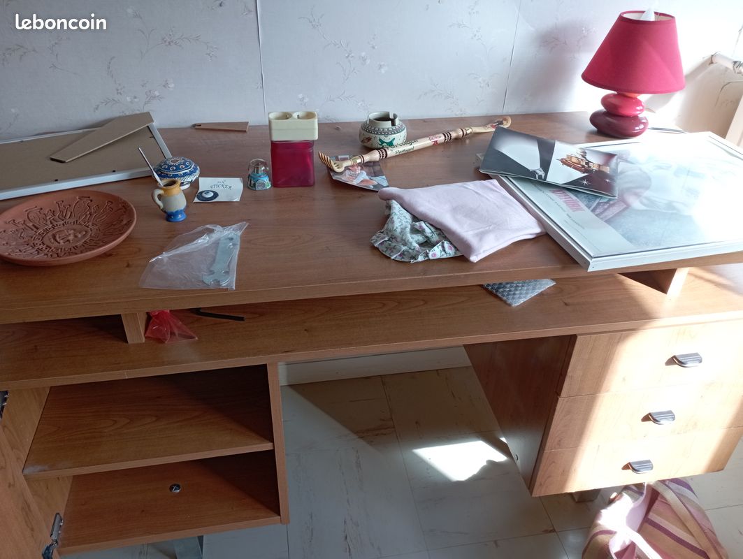 Bureau de travail (image 3)