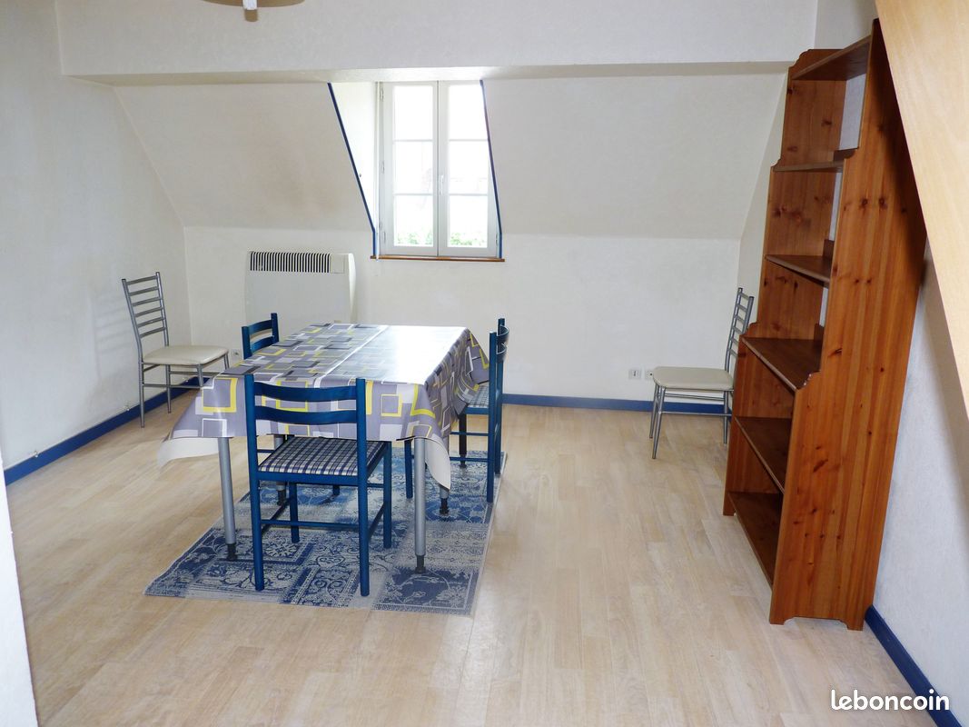 Appartement 2 pièces 30 m² · à Poligny · 30 m² · 370 €