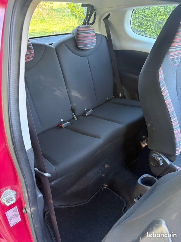 CITROËN C1 Feel 3 Portes 1.0 VTi 12V 69 cv (image 5)